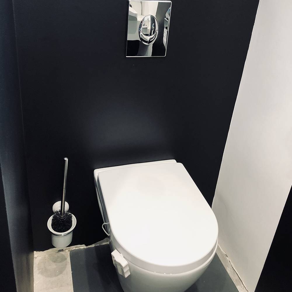 wc noir